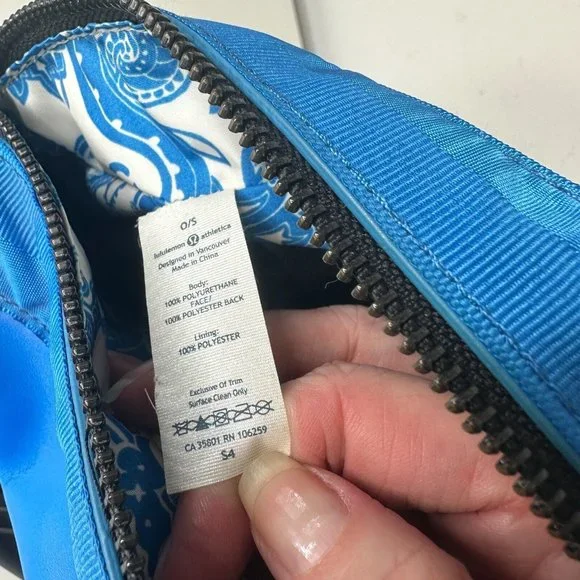 Lululemon Black Blue Happy Hatha Hour Bag Blue Paisley Interior Exterior Pockets - Picture 16 of 16